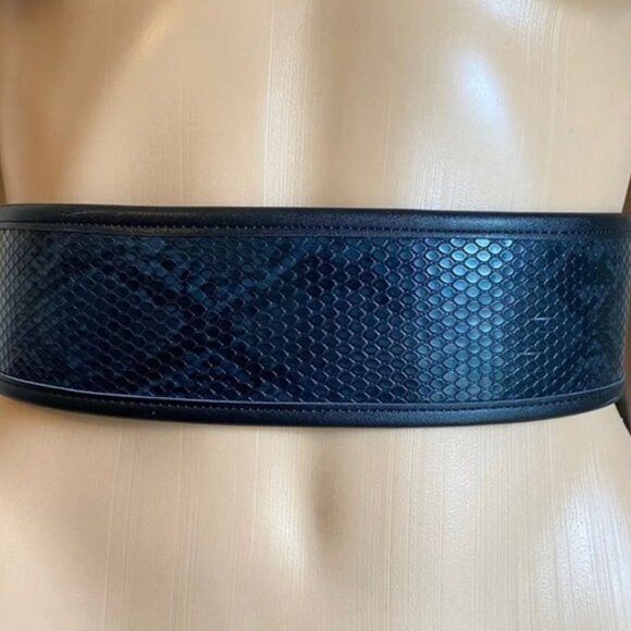 EUC Y2K 14 & & Union Black Snakeskin Print Wide Stretch Belt - Picture 1 of 6